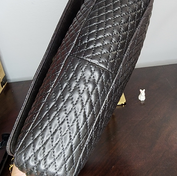 BALLY authentic vintage quilted leather two way shoulder crossbody - Picture 6 of 15